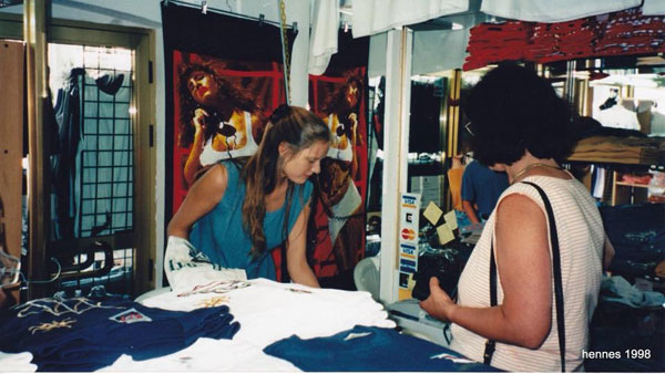 T-Shirt Shop Puerto del Carmen Lanzarote - 1998 Mein erster Job auf der Vulkaninsel.