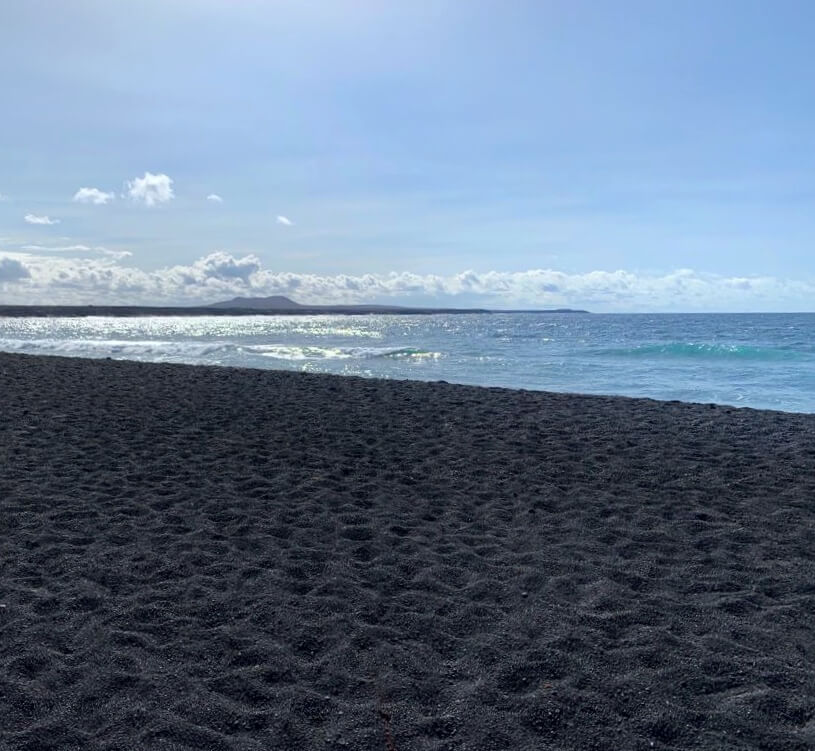 Lanzarote schwarzer Strand